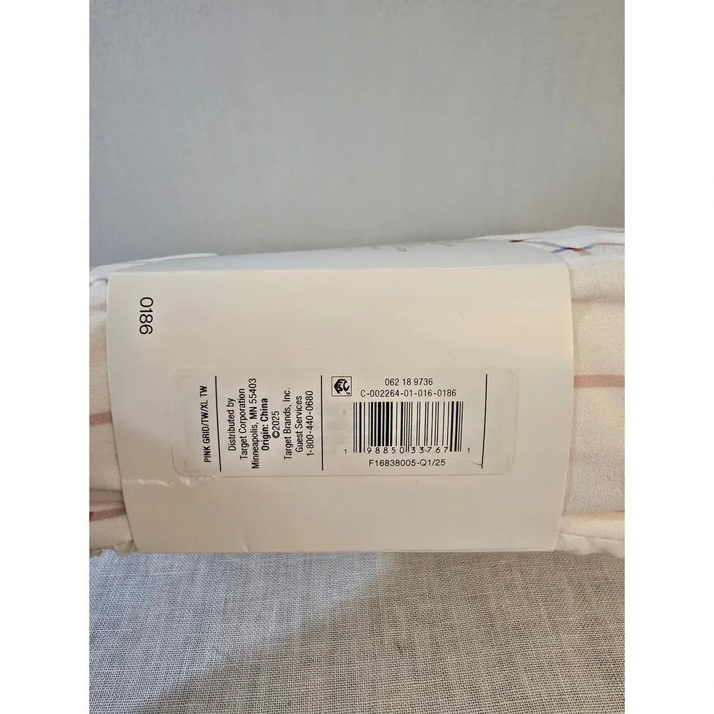 Room Essentials Sheet Set Pink Grid Plaid Microfiber Twin XL New